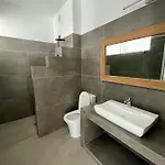 Willa Tres Belle Maison Sur La Plage De Golden Beach