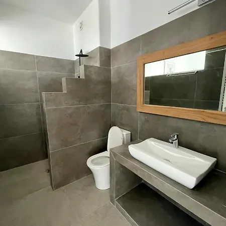 Villa Tres Belle Maison Sur La Plage De Golden Beach